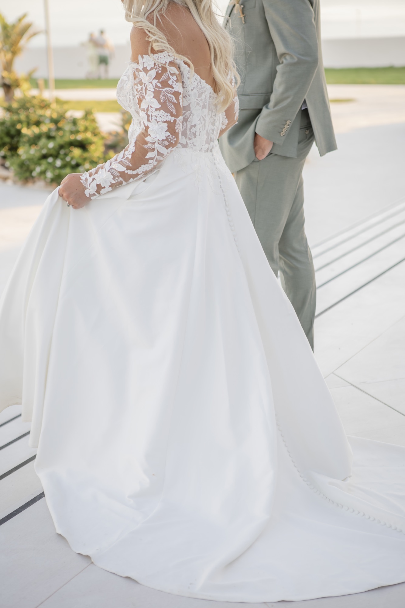 Spitzen-Detail am Ruecken des Brautkleids, El Paraiso al Mar Guardias Viejas, Destination Wedding Andalusien