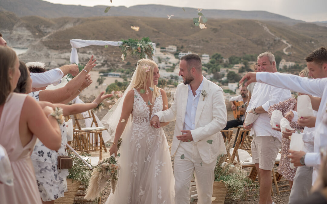Lara & Michael — Boho-Hochzeit in Agua Amarga, Cabo de Gata