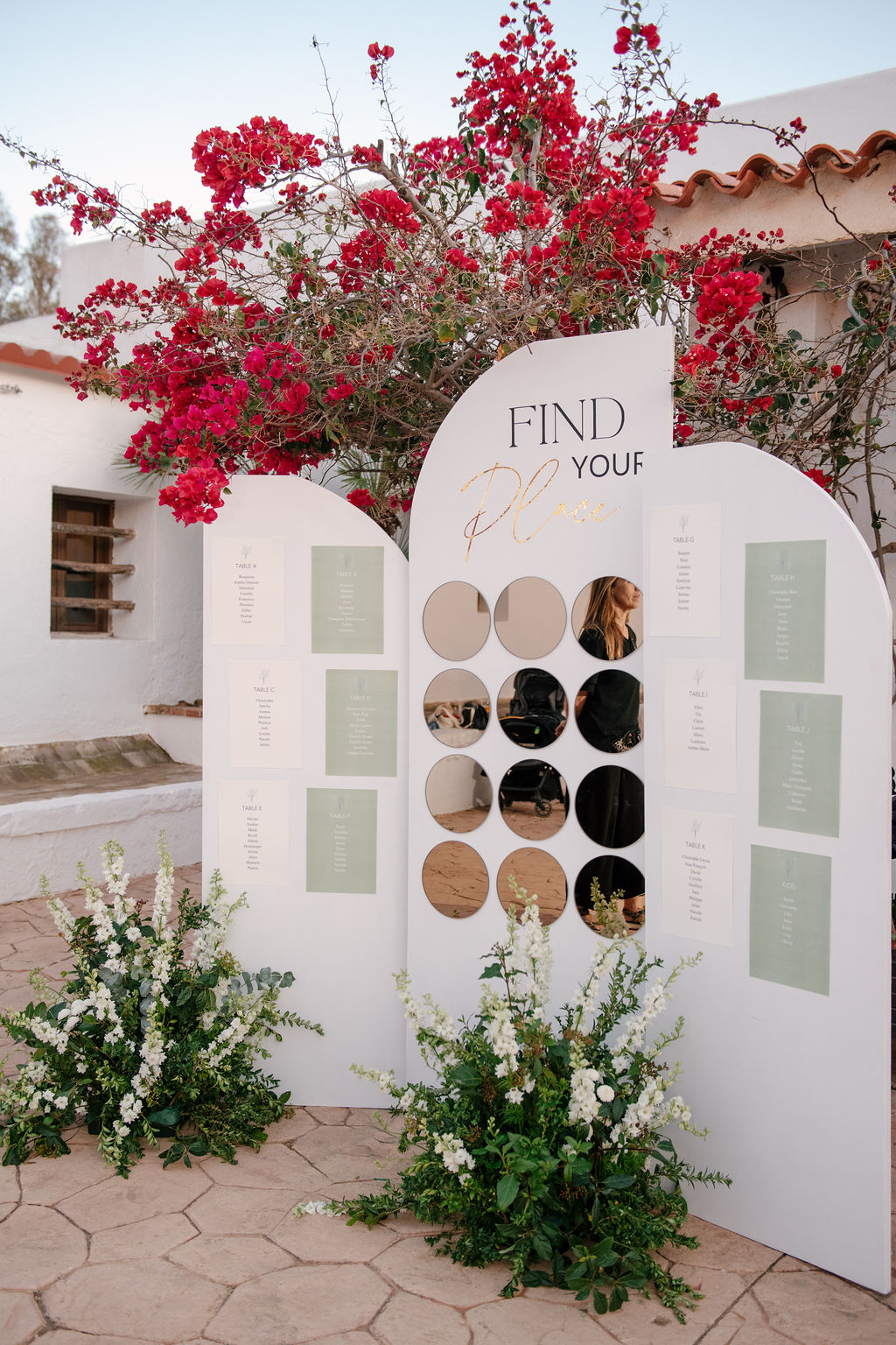 Sitzplan der Hochzeit mit Bougainvillea, Cabo de Gata, Destination Hochzeit
