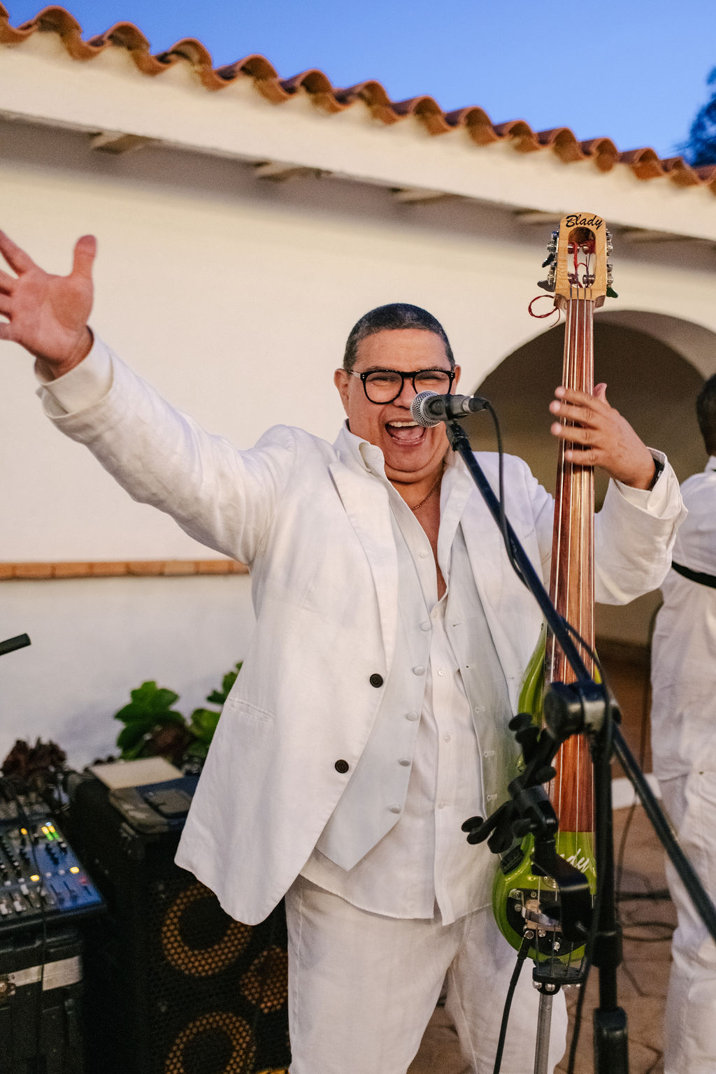 Live-Sänger sorgt für Stimmung bei der Feier, Cabo de Gata, Hochzeit in Almería
