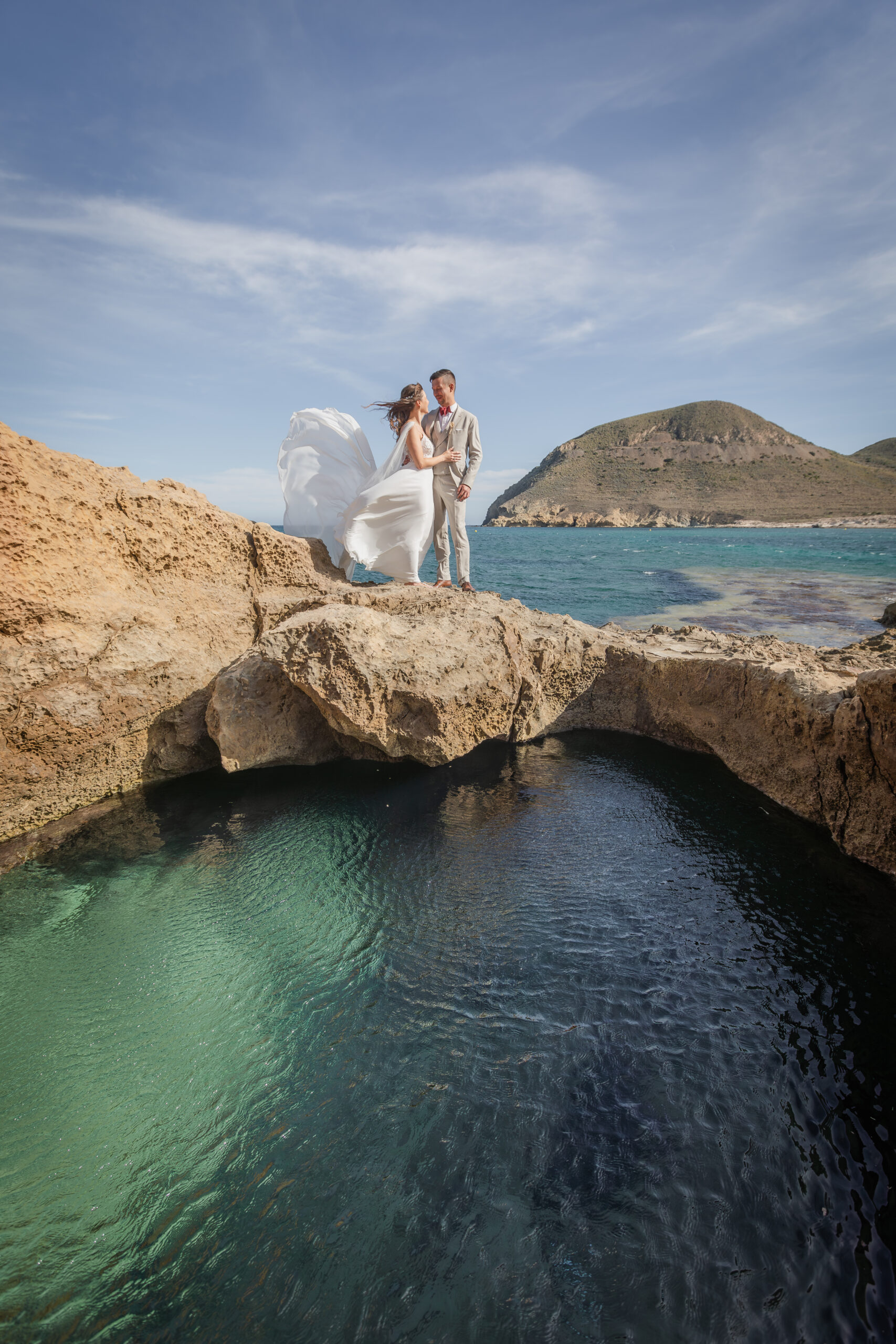 Freie Trauung zu zweit auf dem Felsen am Meer, Cabo de Gata