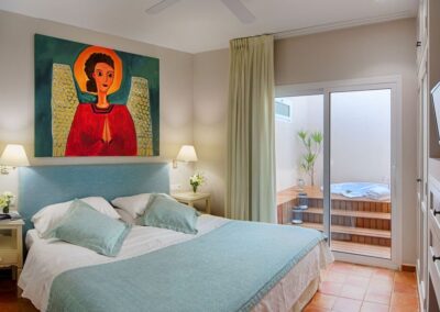 Suite mit eigenem Bad und Zugang zur Terrasse im Hotel bei Agua Amarga