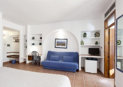 Familienzimmer im Cortijo mit Schlafsofa und Platz für ein Zustellbett
