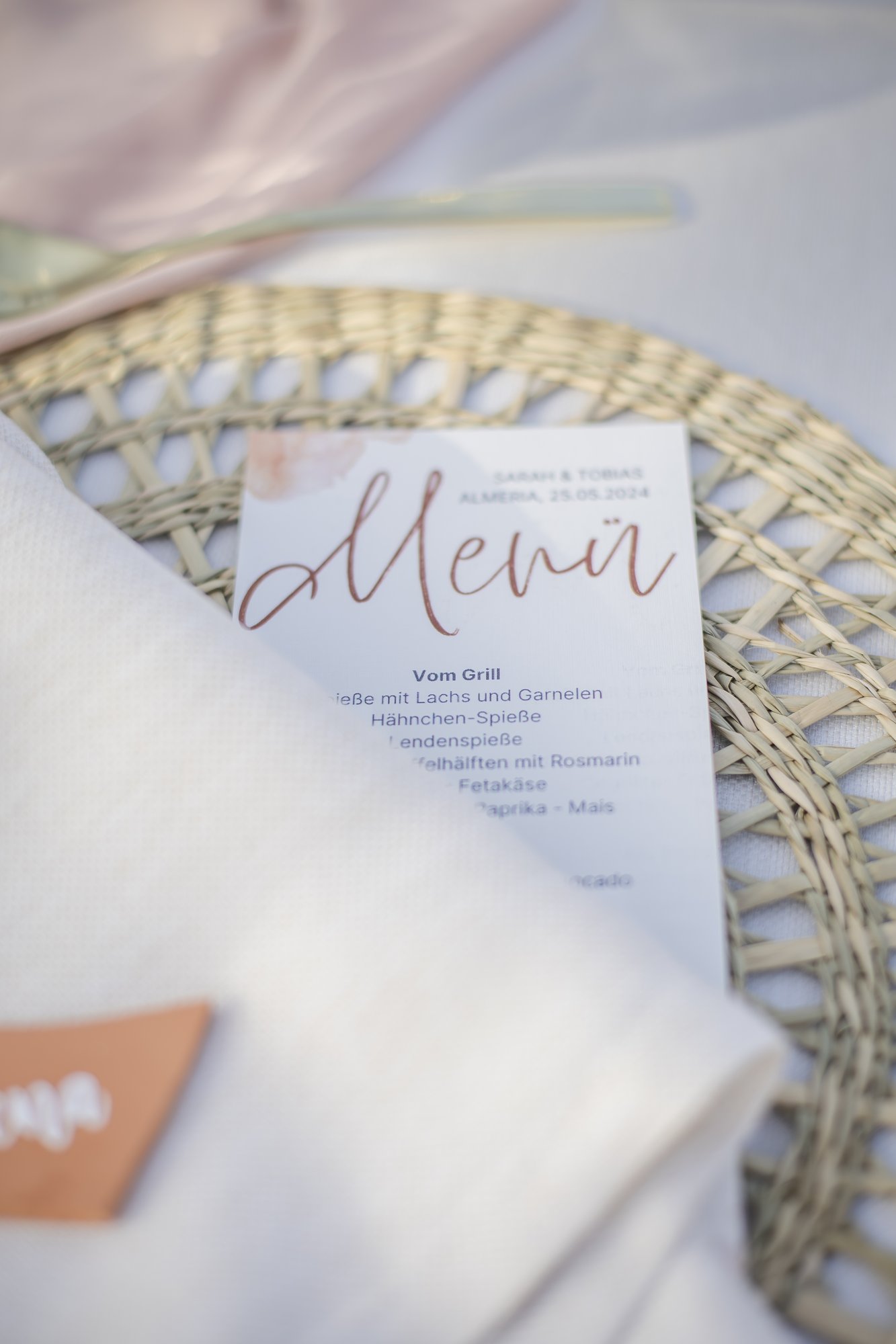 Menu card on a woven charger plate, table decor, wedding Agua Amarga